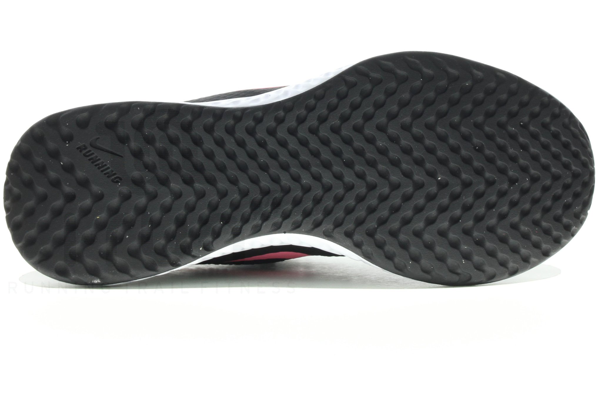 Nike Revolution 5