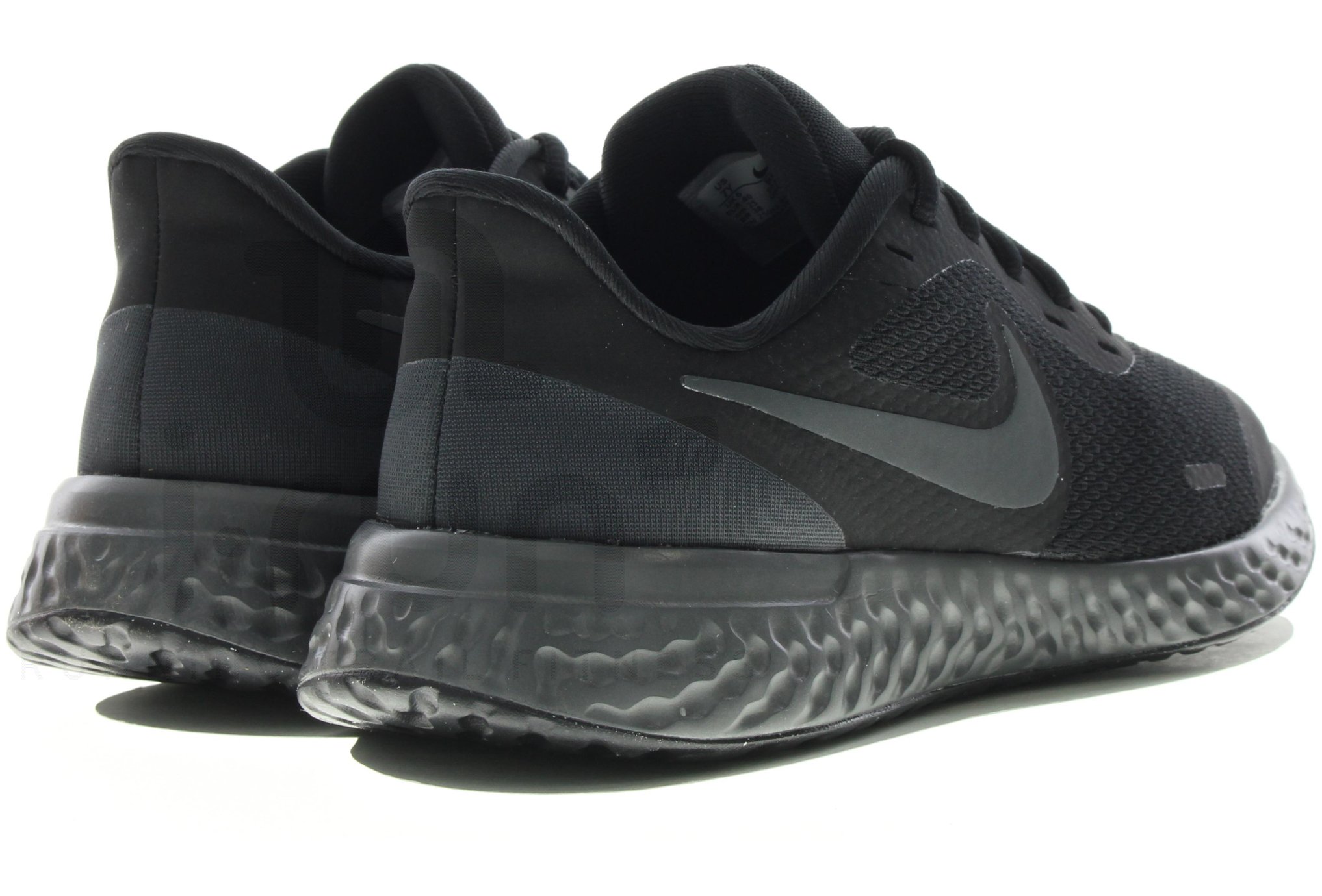 Nike Revolution 5