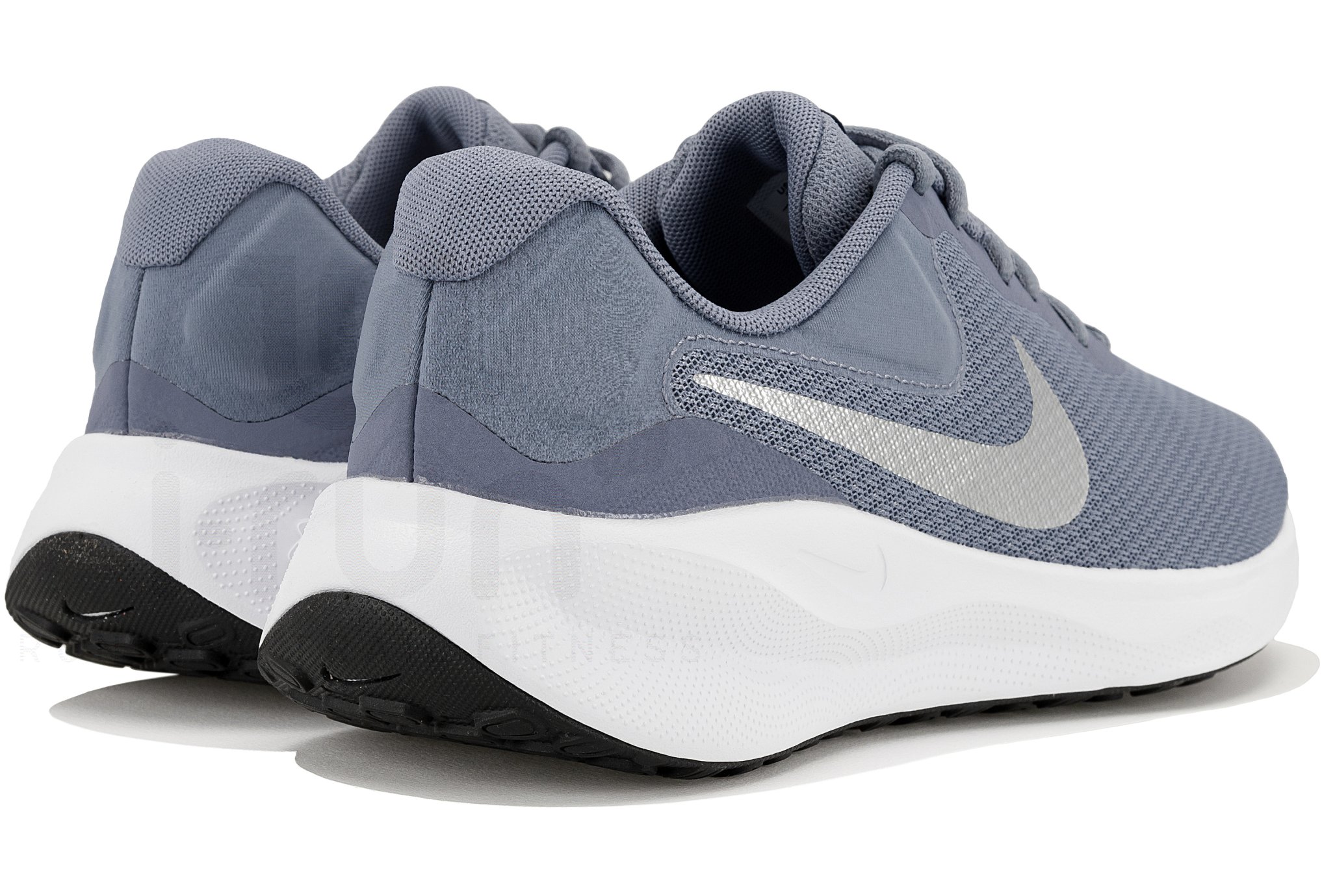 Nike Revolution 7