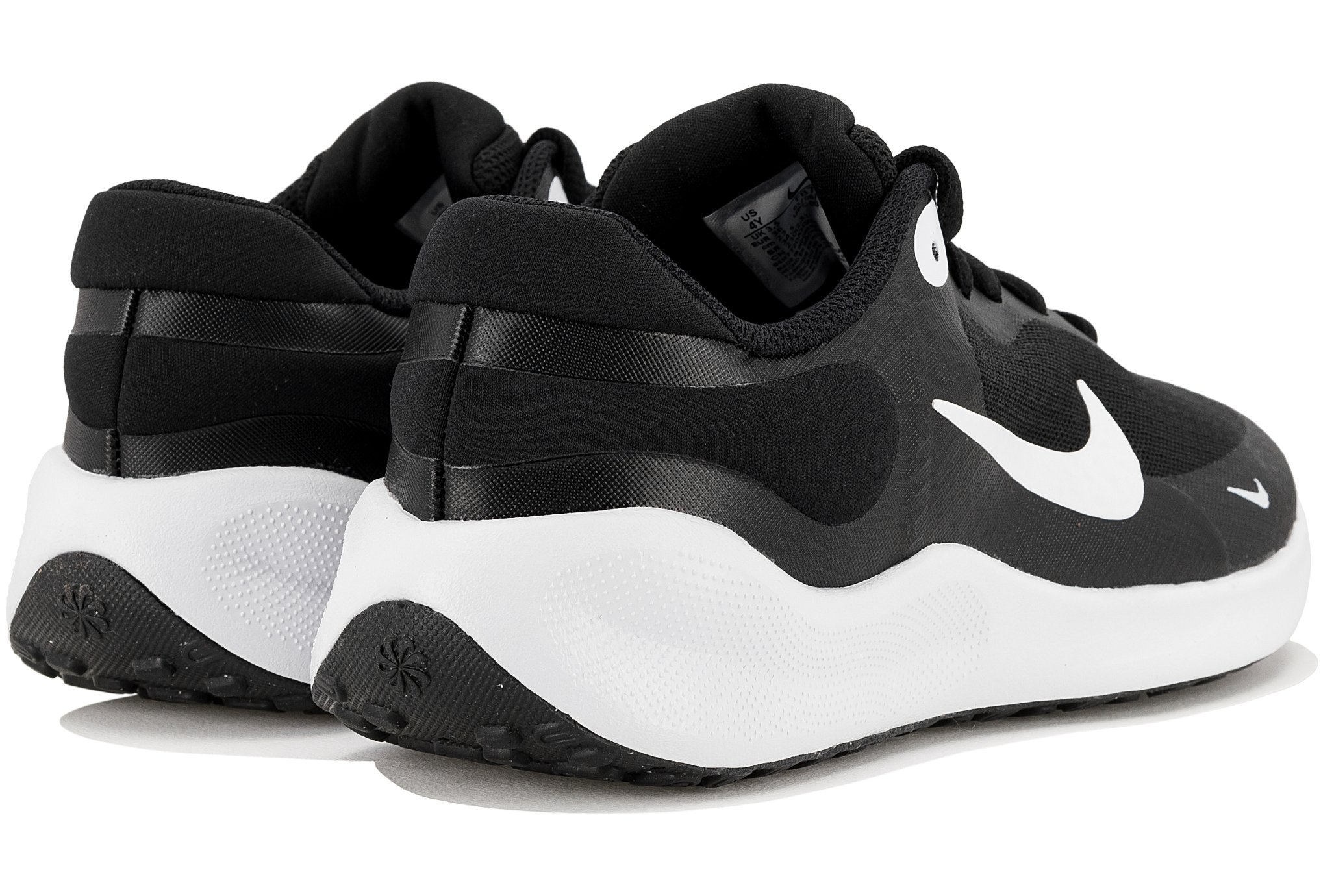 Nike Revolution 7