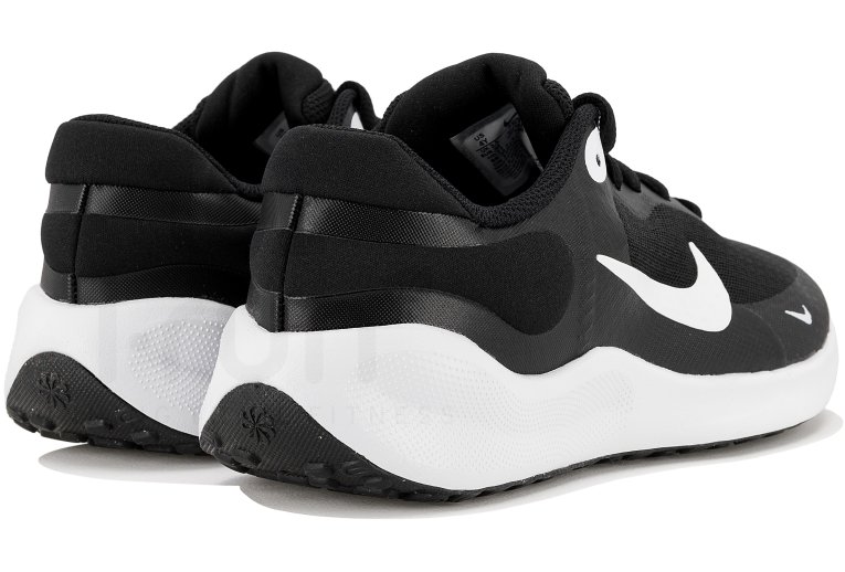 Nike Revolution 7