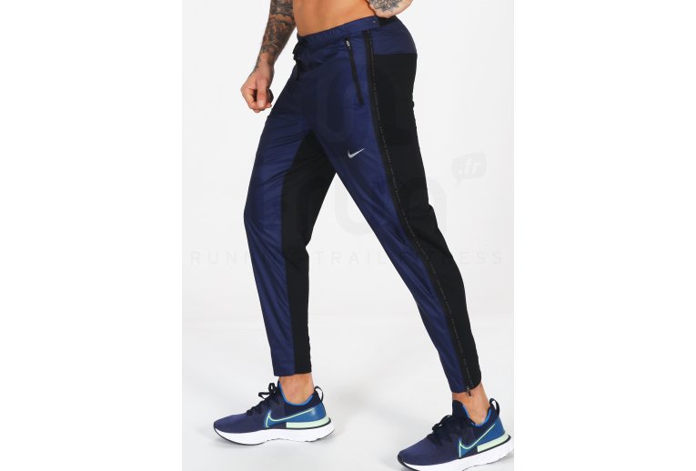 Nike Run Division Shield Phenom Herren