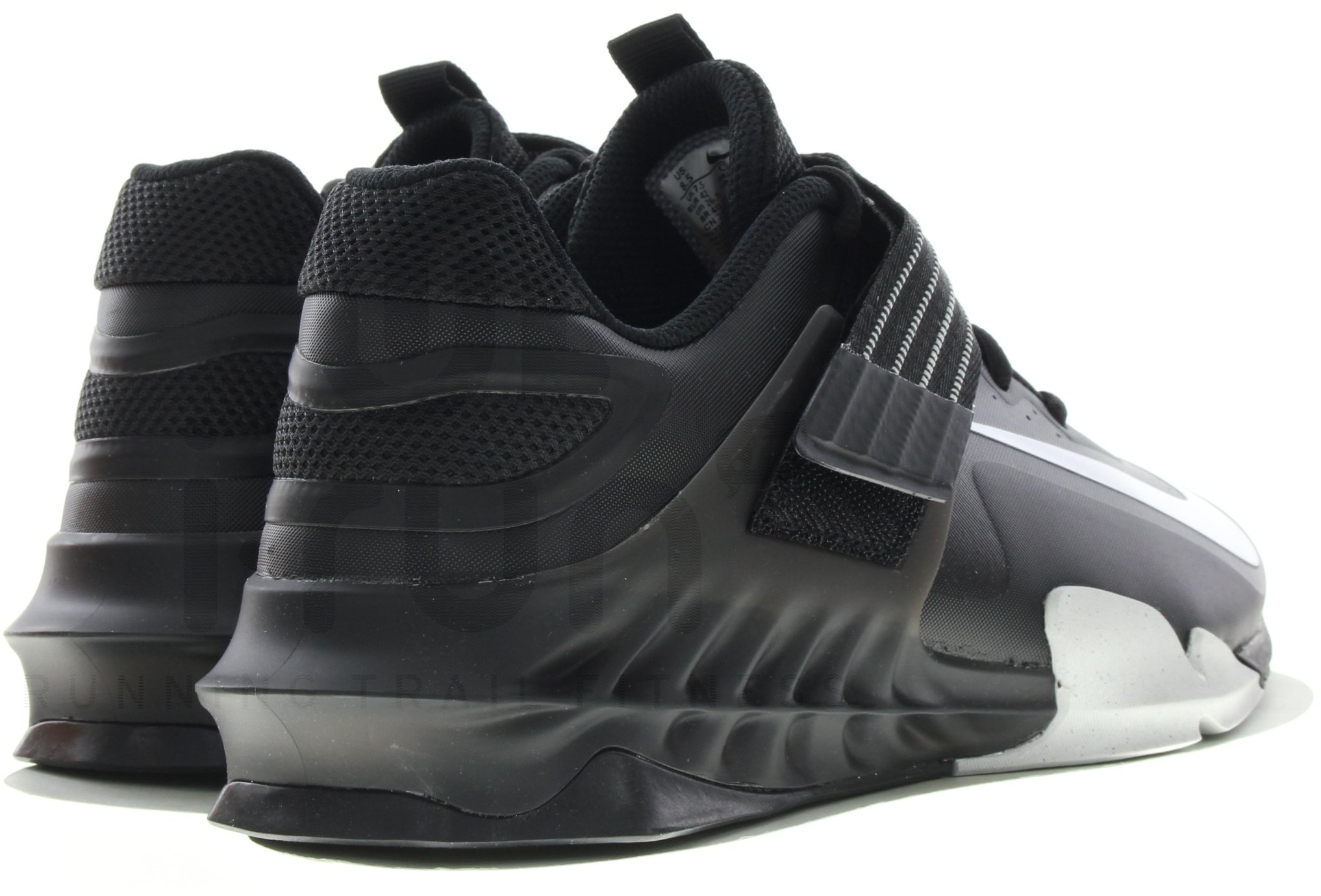 Nike Savaleos