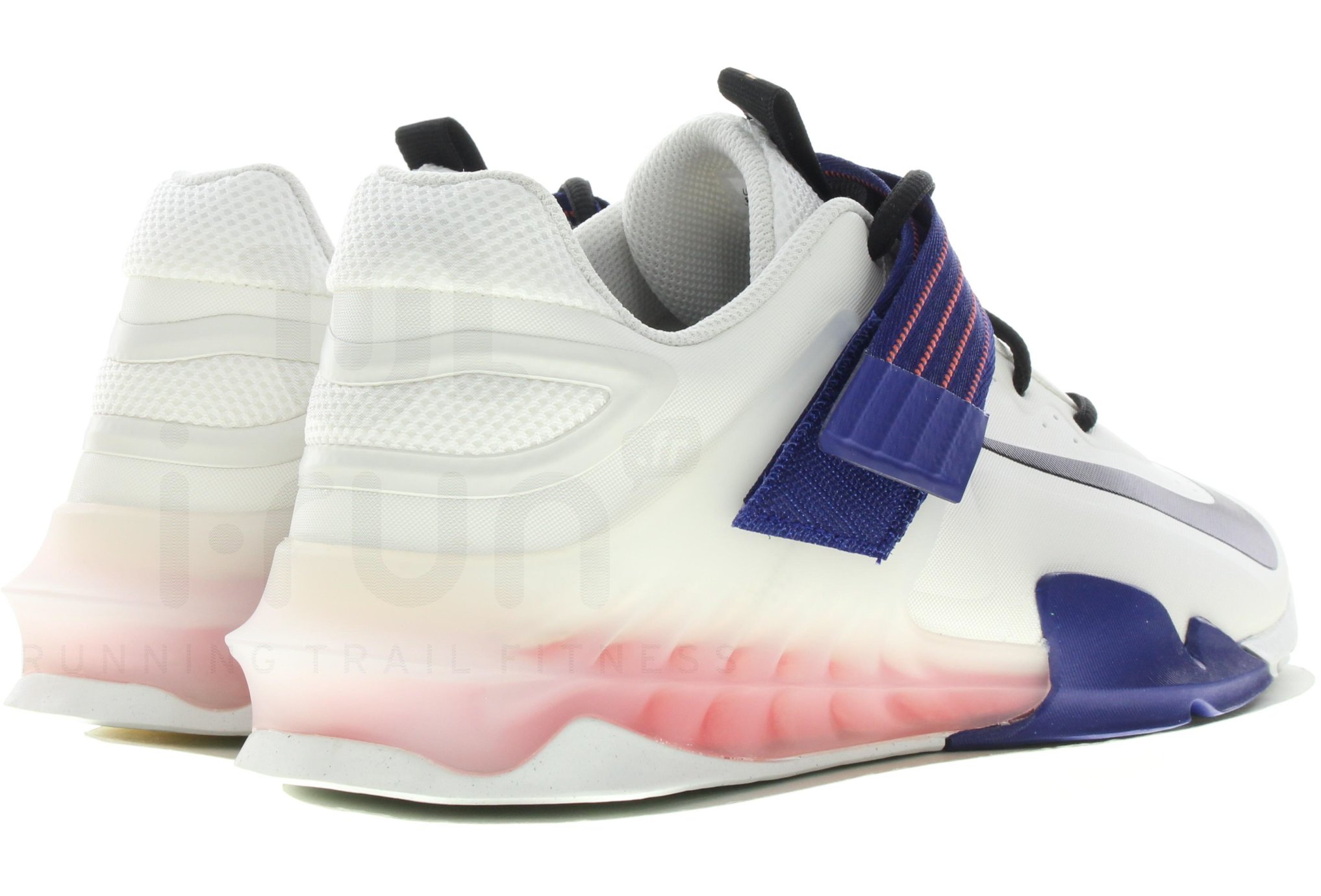 Nike Savaleos