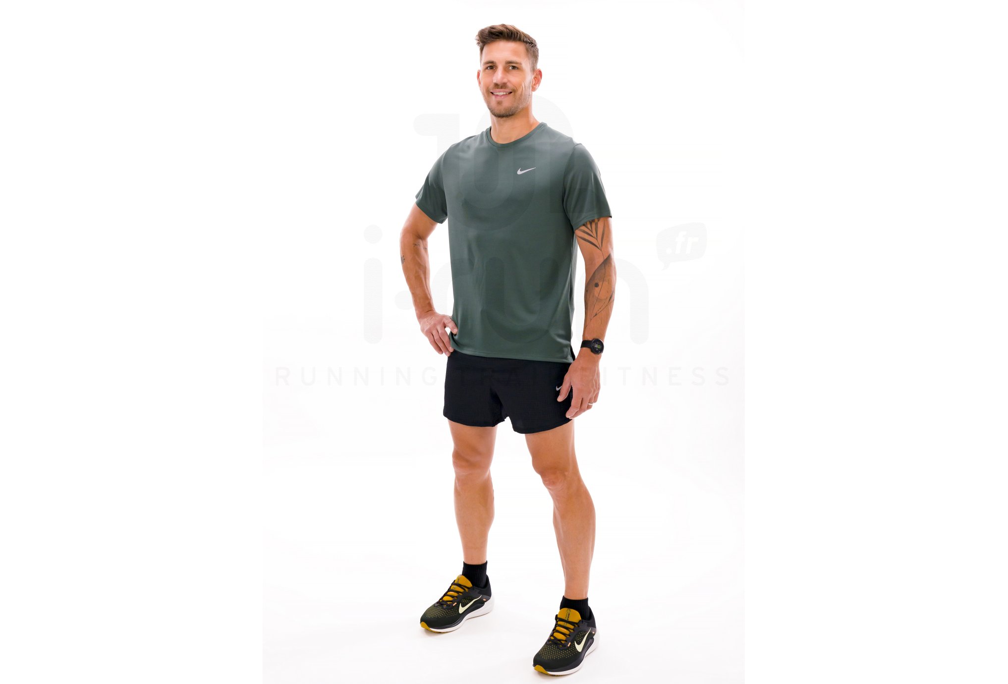 Nike Stride Run Division M