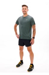 Nike Stride Run Division M