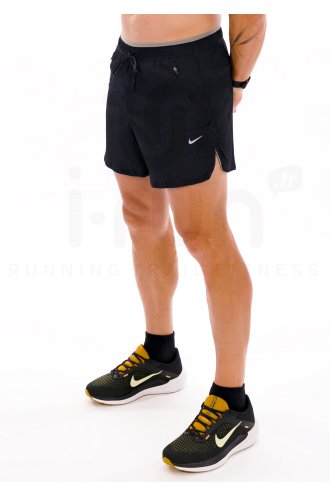 Nike Stride Run Division M 