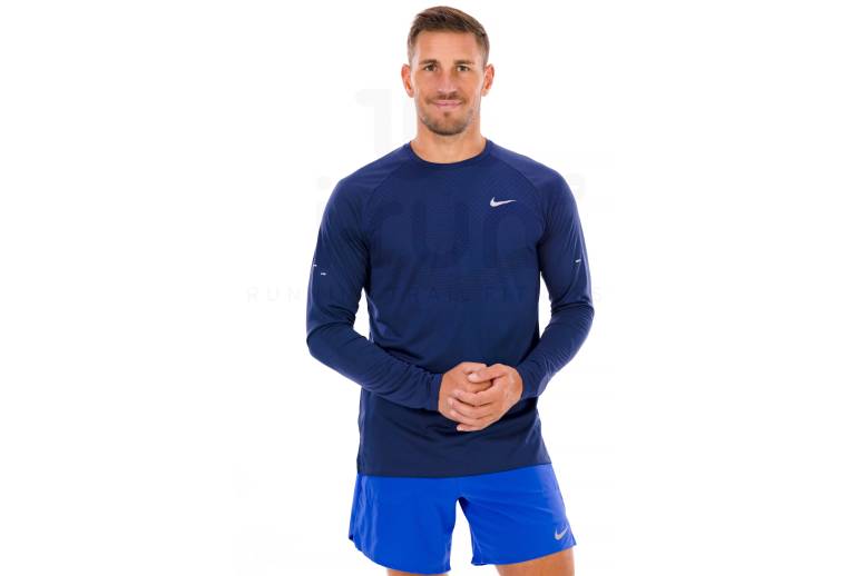 Nike Falcata