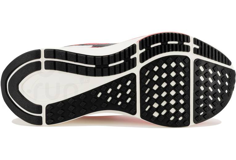 Nike Structure 25 