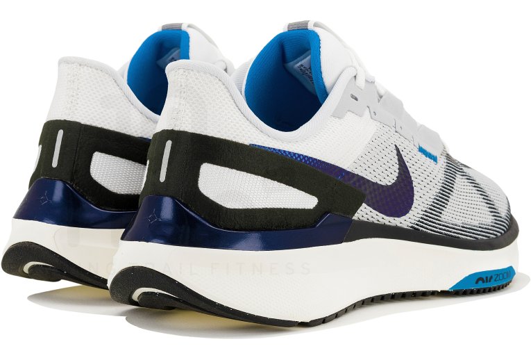 Nike Structure 25 