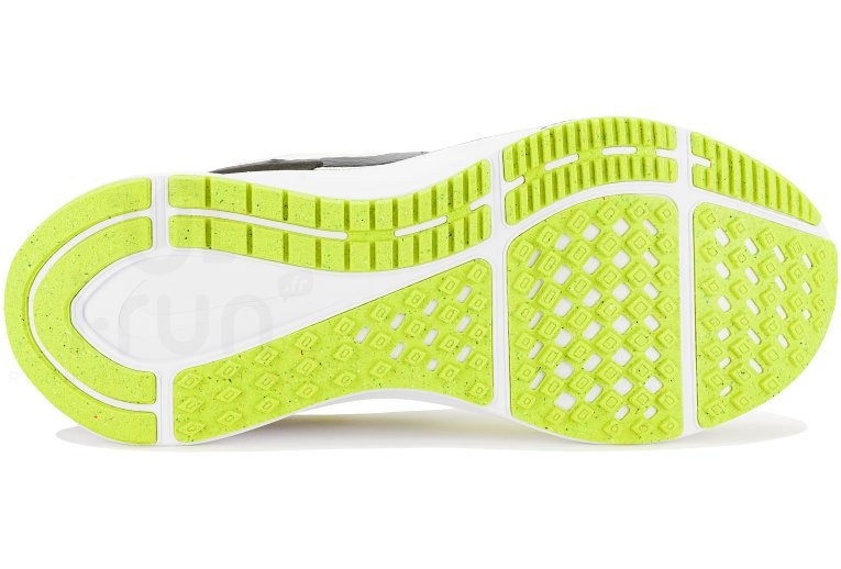 Nike Structure 25