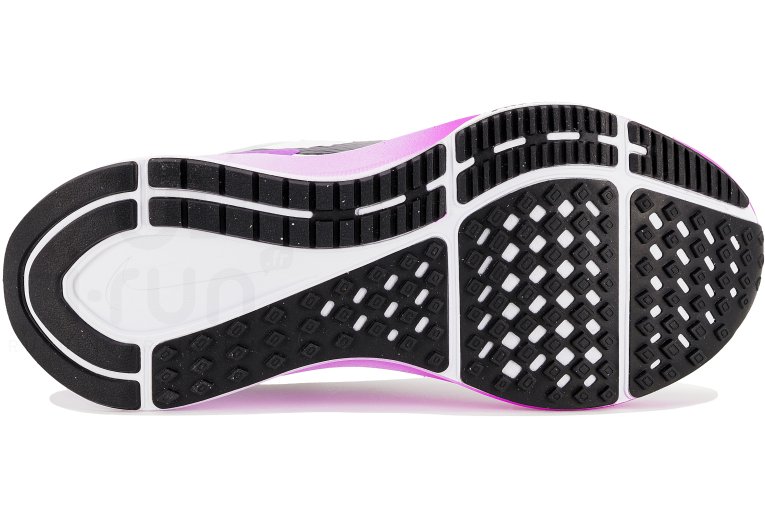 Nike Structure 25