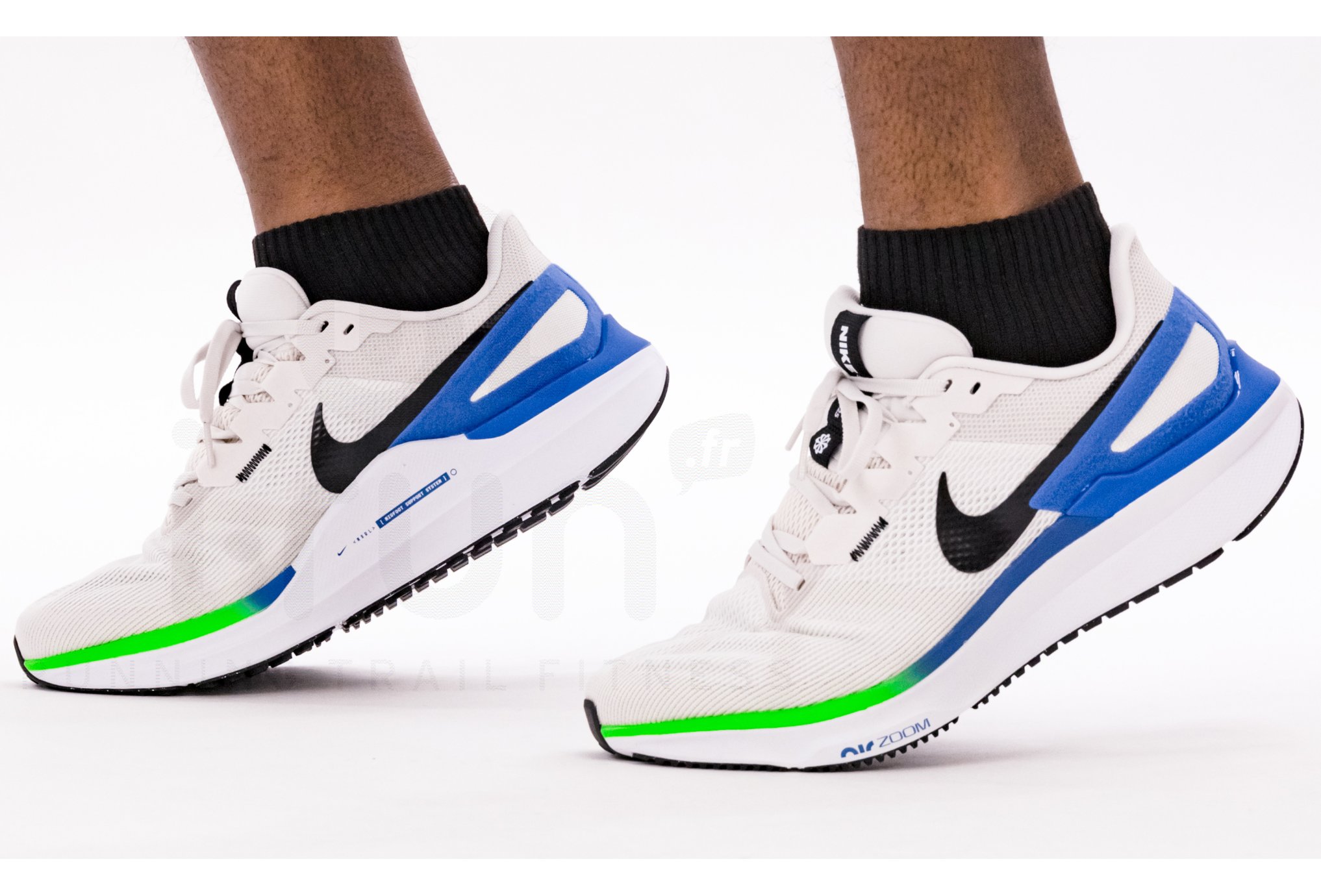 Nike Structure 25 Wide