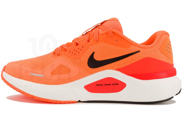 Nike Structure 26