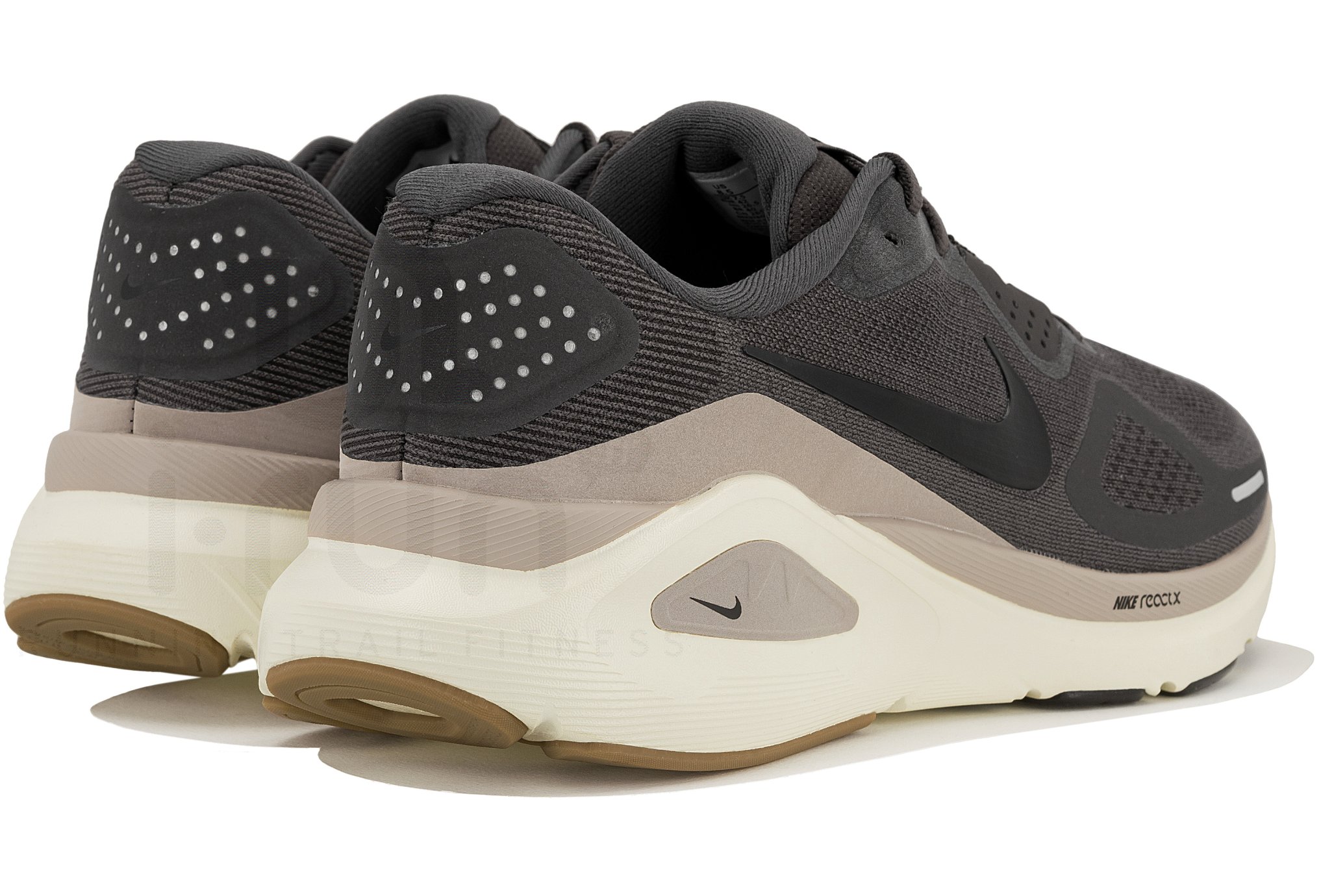 Nike Structure 26