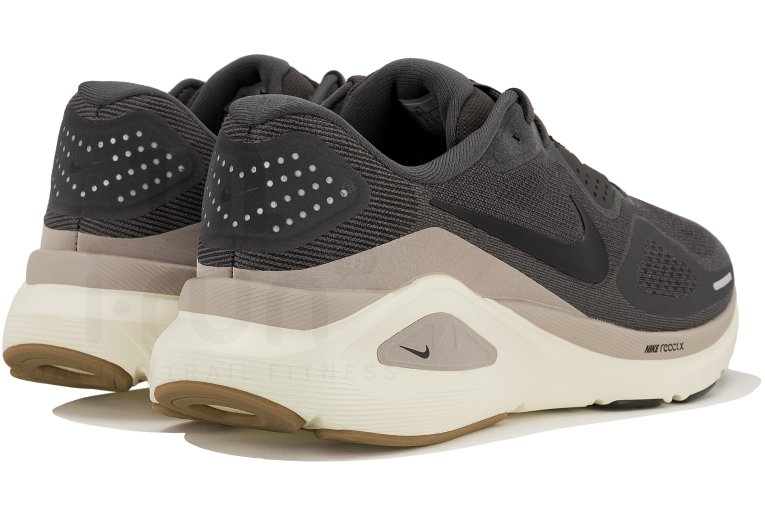 Nike Structure 26