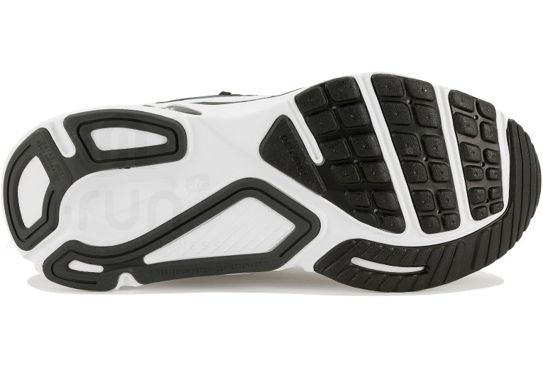 Nike Structure Plus