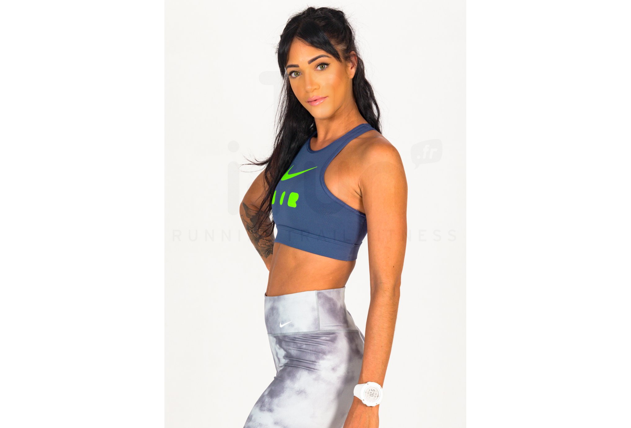 Nike Swoosh Curve