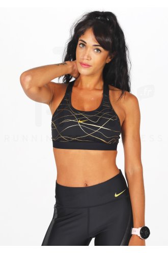 Nike Swoosh Icon Clash 