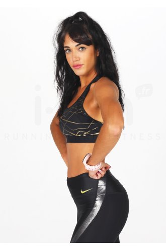 Nike Swoosh Icon Clash 