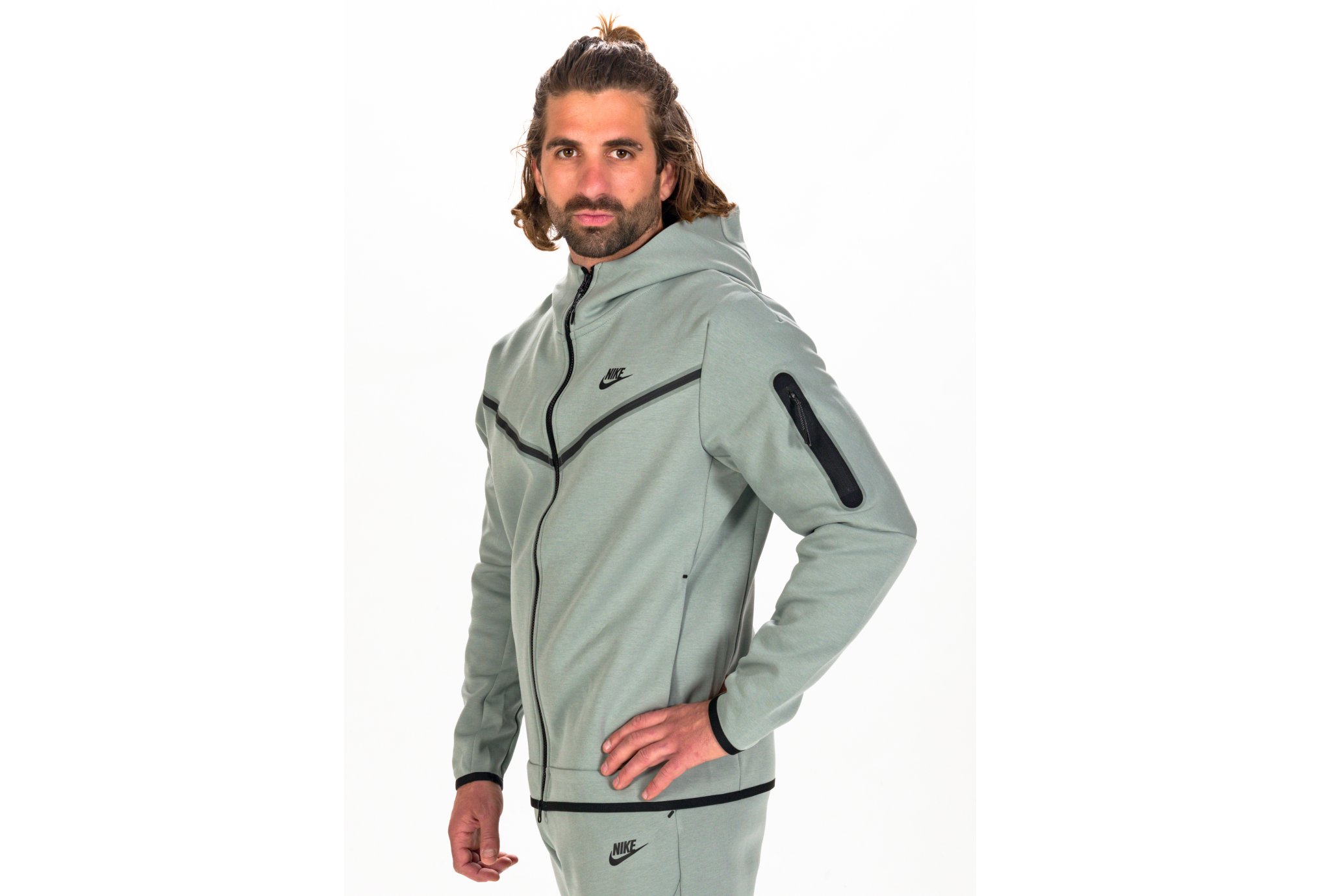 Nike Tech Fleece M