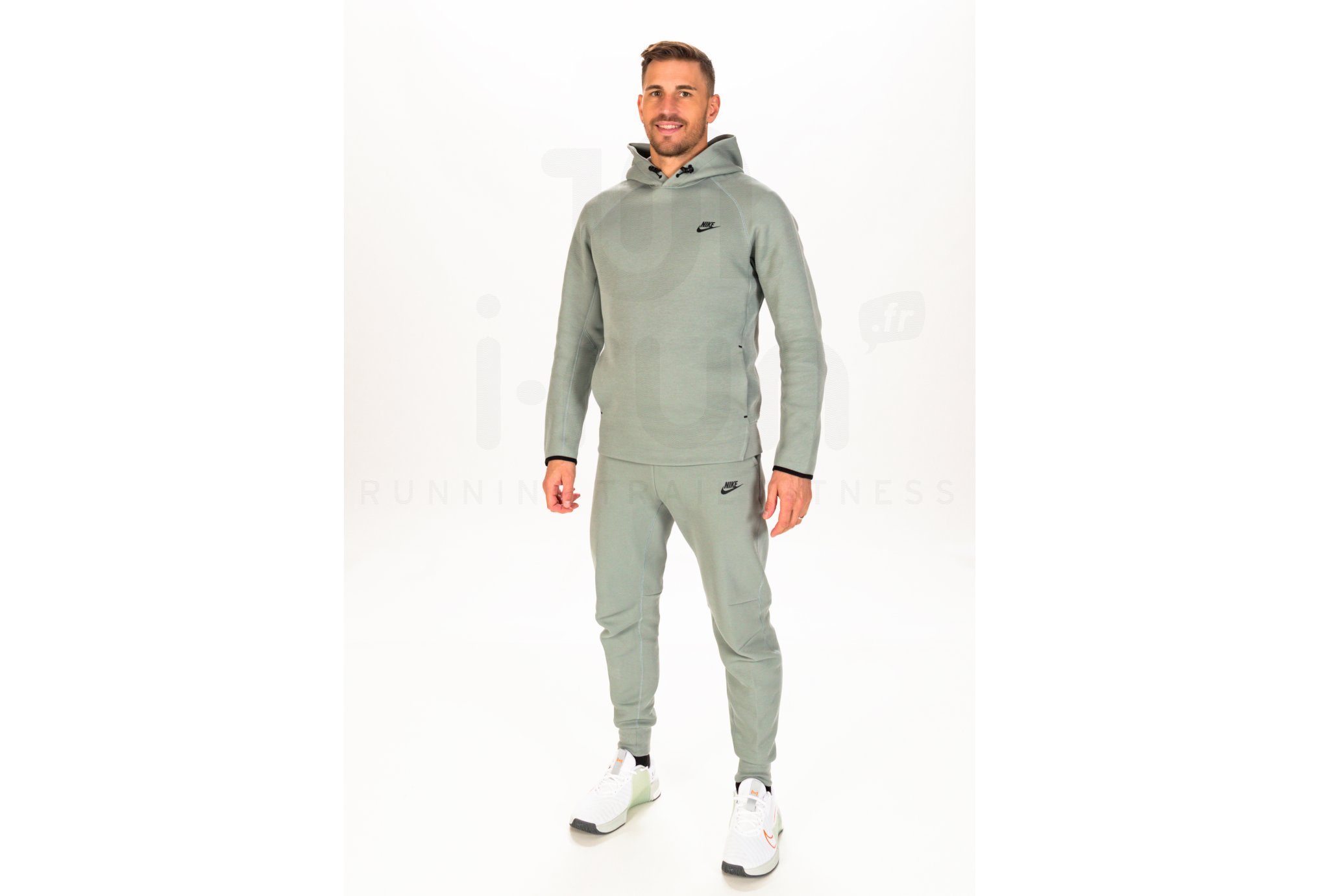 Nike Tech Fleece M