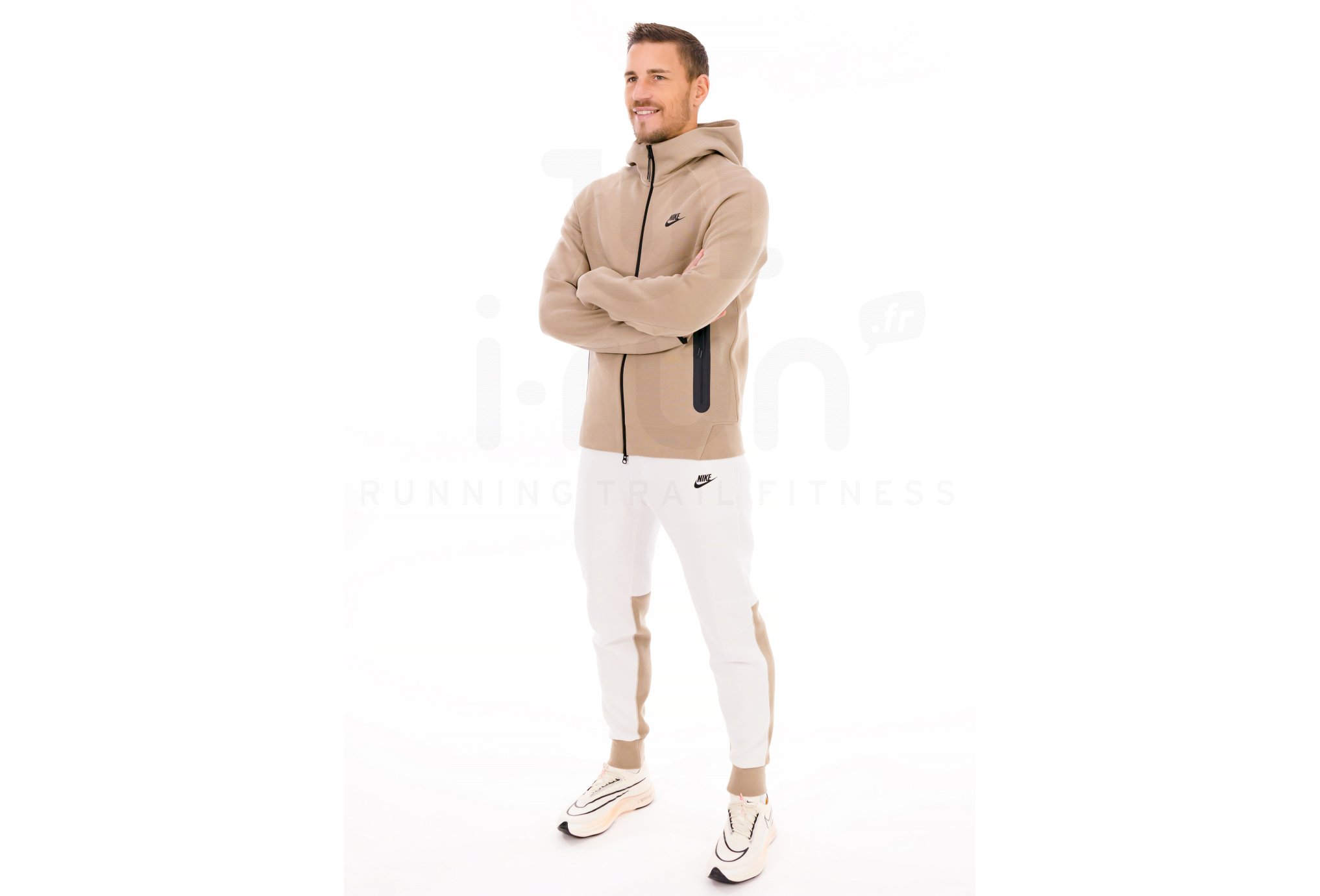 Nike Tech Fleece M