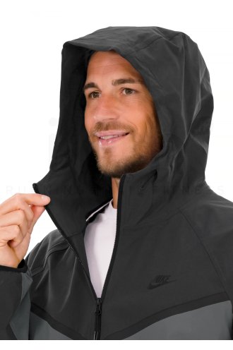 Nike Tech 