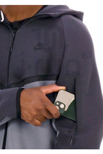 Nike Tech Windrunner 