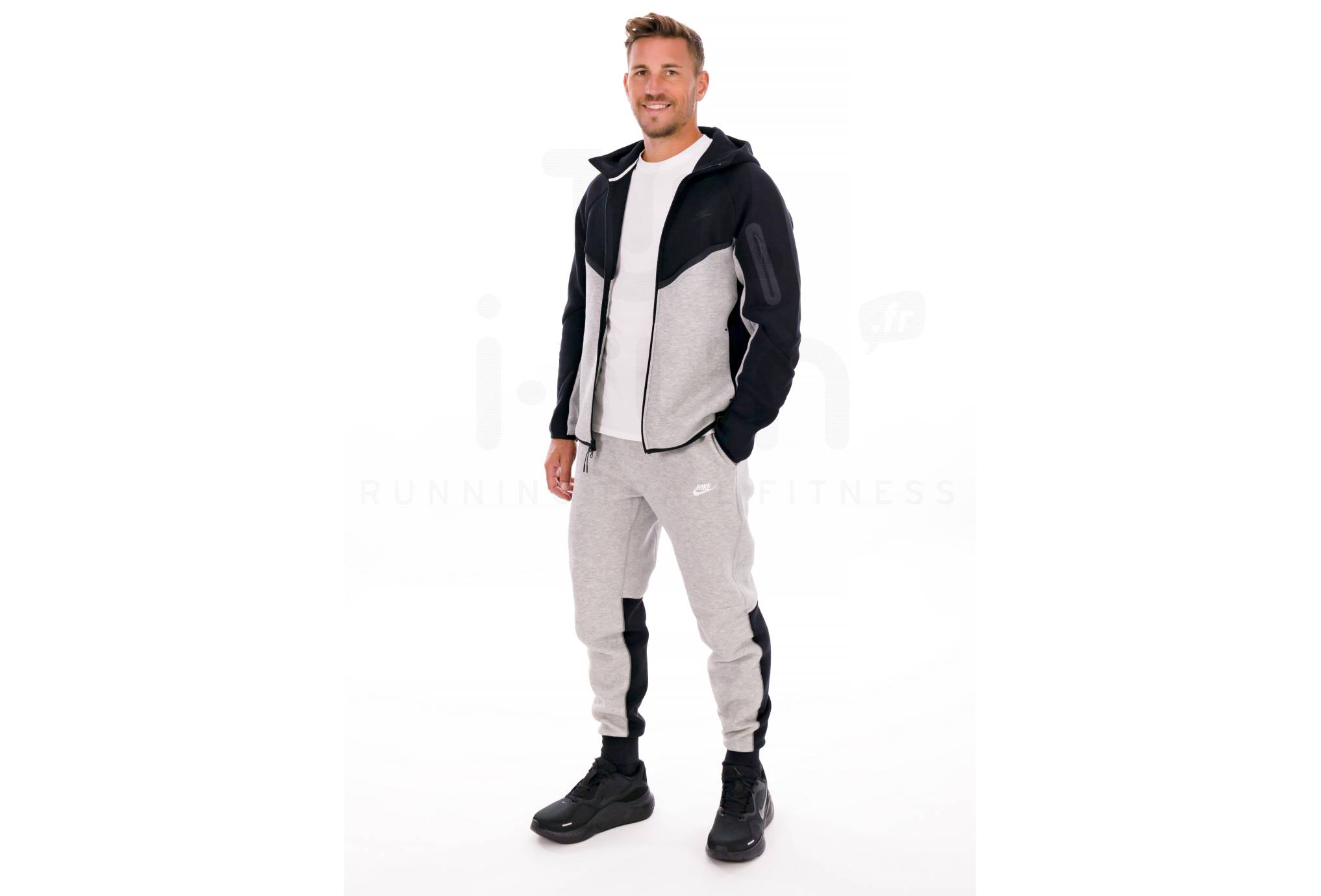 Nike Tech Windrunner