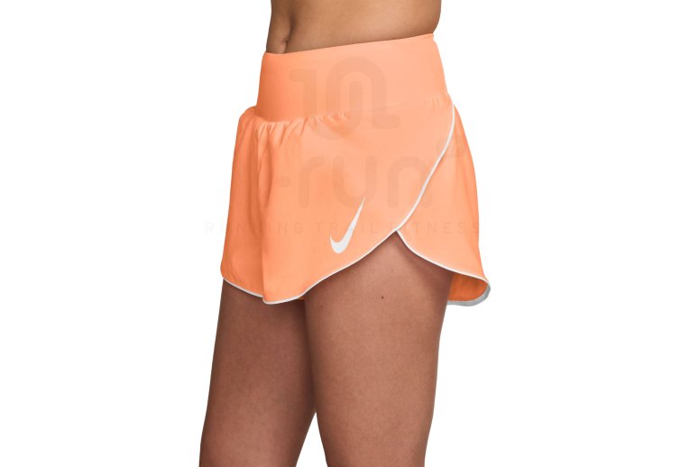 Nike Tempo Flow Swoosh