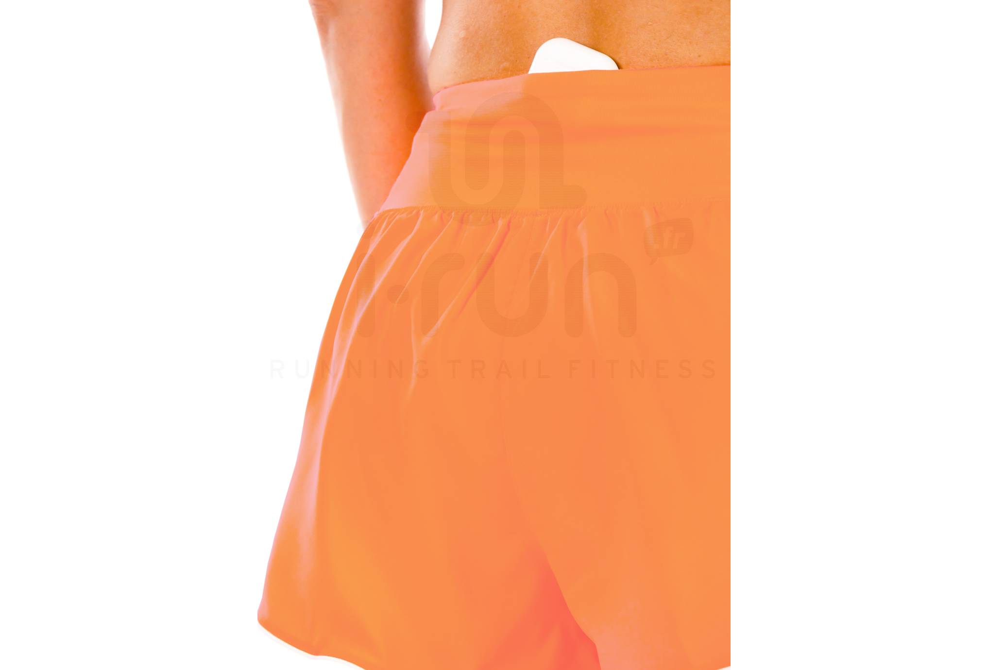 Nike Tempo Flow Swoosh