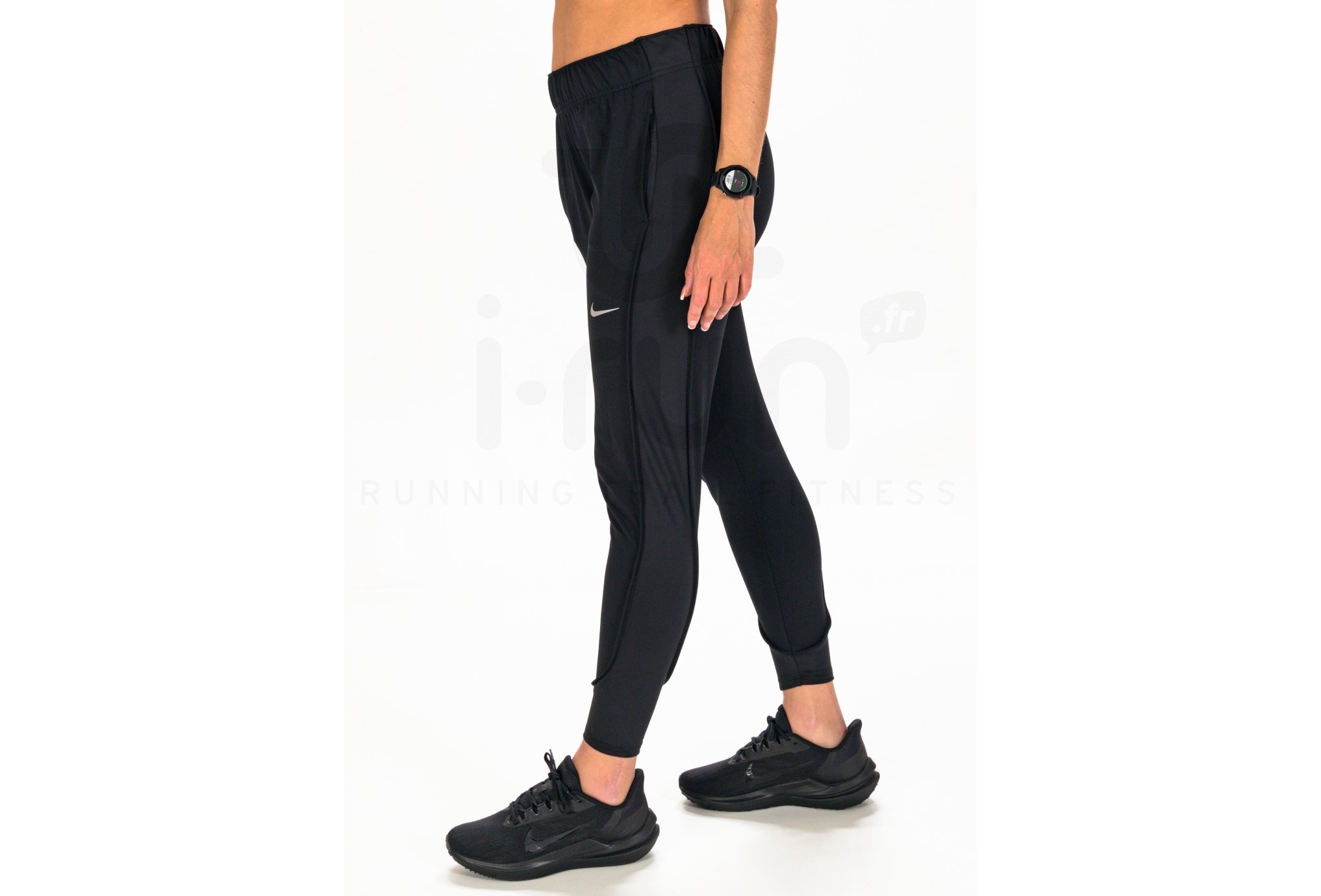 Nike Therma-FIT Essential W