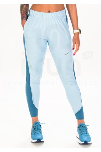 Nike Therma-FIT Essential W 