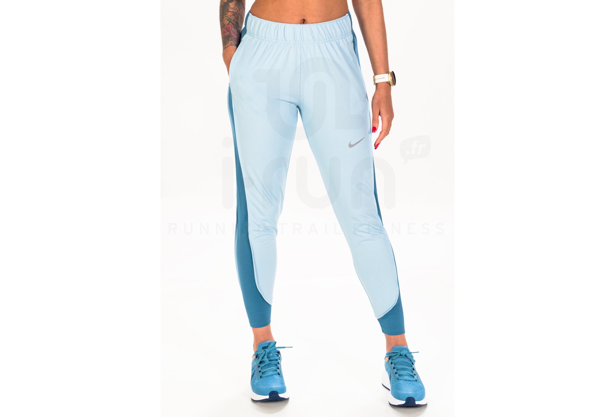 Nike Therma-FIT Essential Damen
