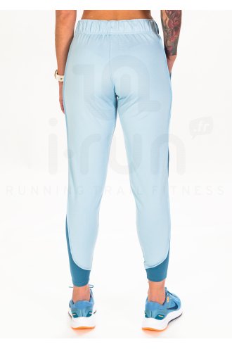 Nike Therma-FIT Essential W 