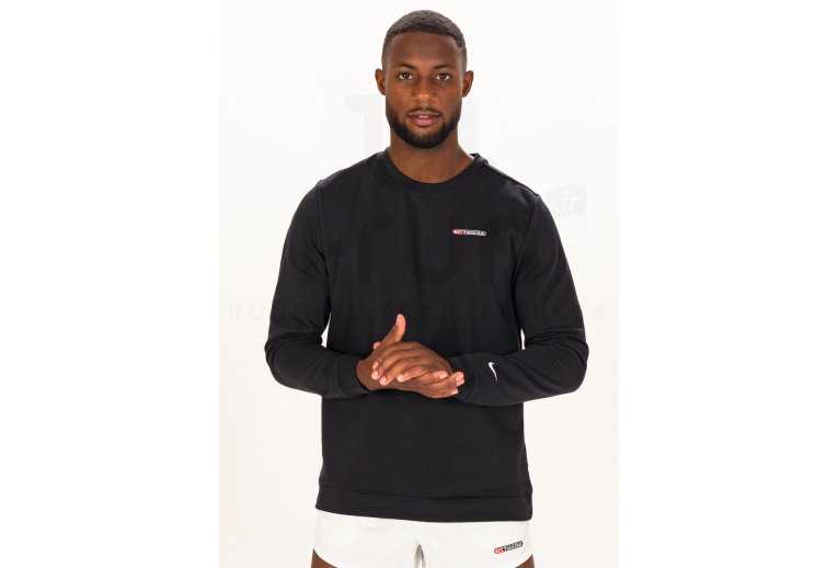 Nike Track Club M