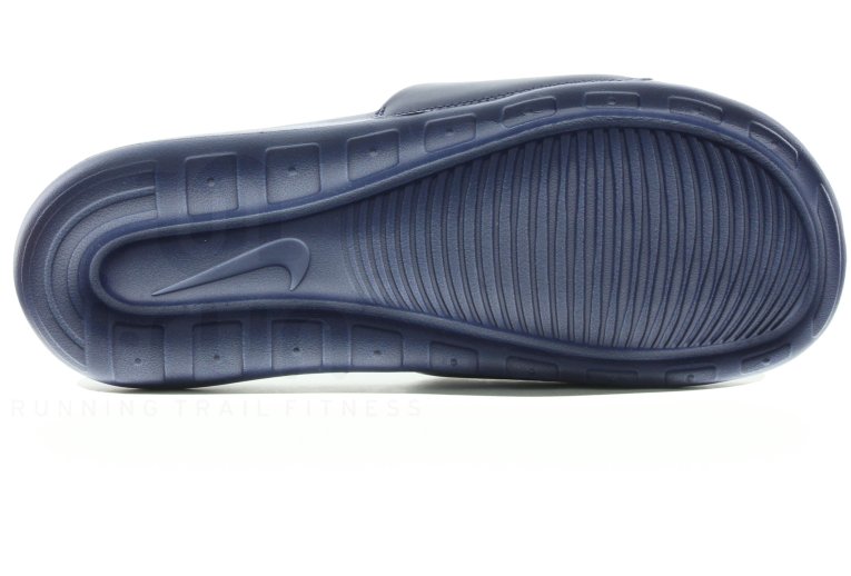 Nike Victori One M 