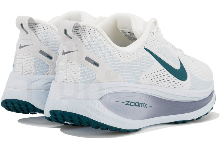 Nike Vomero 18 