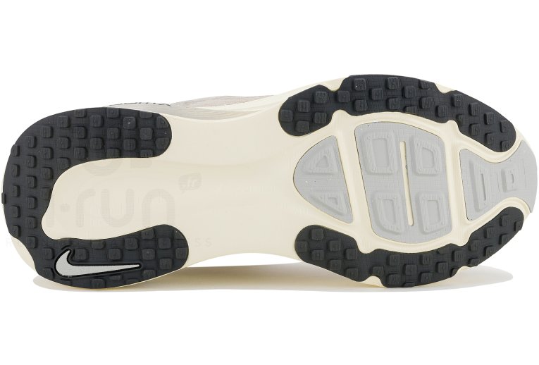 Nike Vomero 18 Light Within 2.0