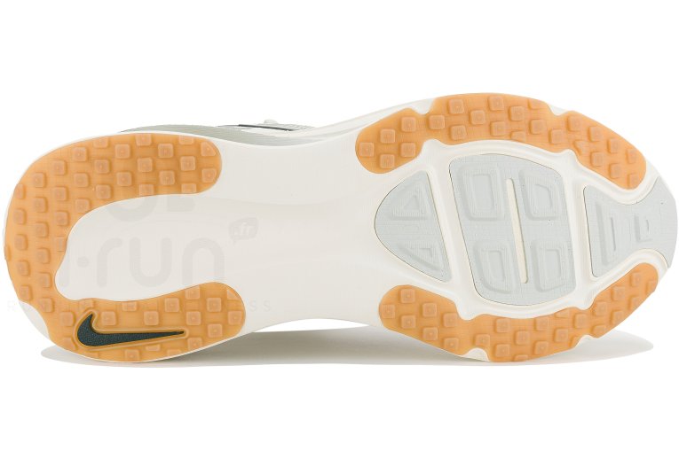 Nike Vomero 18