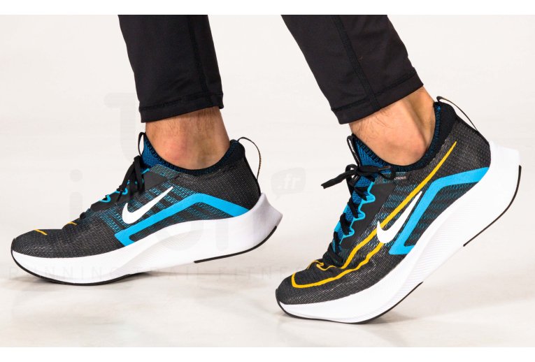 Nike Zoom Fly 4