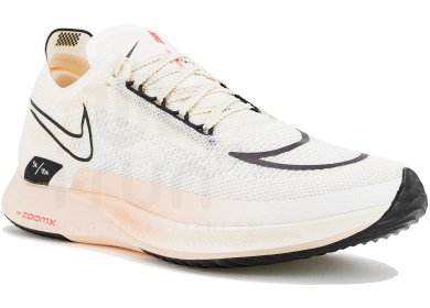 ZoomX Streakfly M