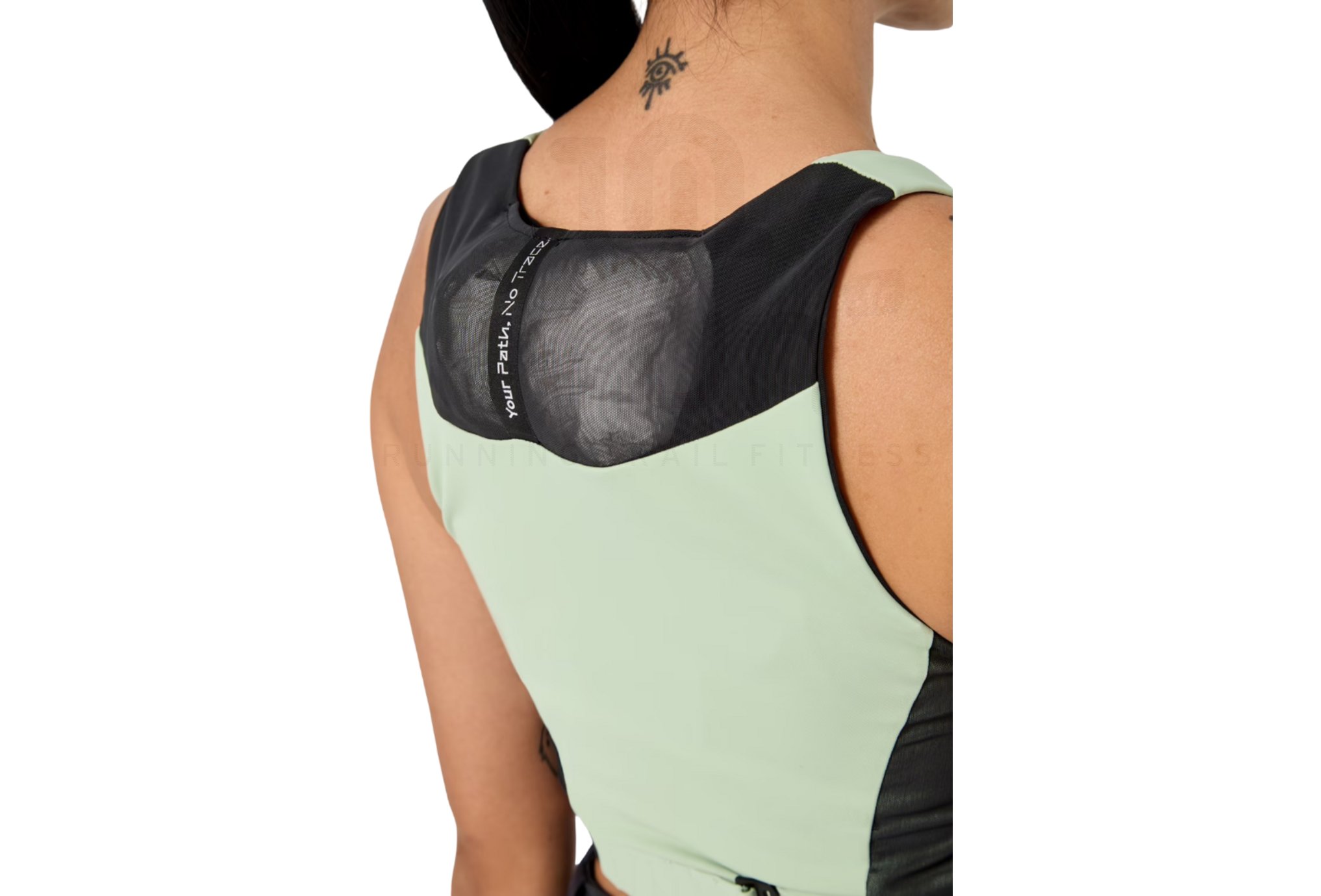 NNormal Trail Crop Top 02
