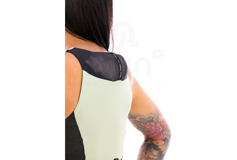 NNormal Trail Crop Top 02