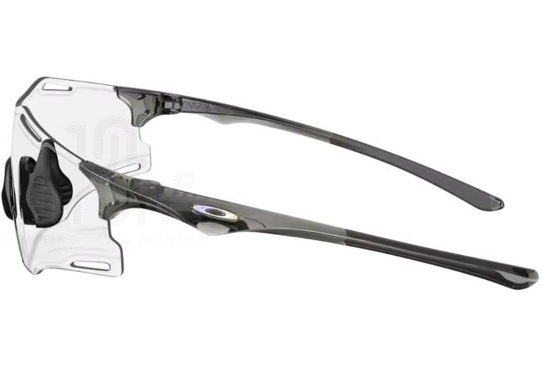 Oakley Cybr Zero Photochromic Iridium Clear to Black
