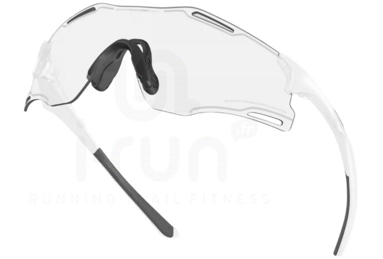 Oakley Cybr Zero Photochromic Iridium Clear to Black
