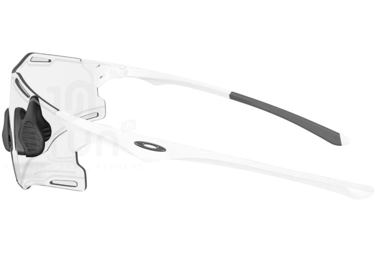 Oakley Cybr Zero Photochromic Iridium Clear to Black