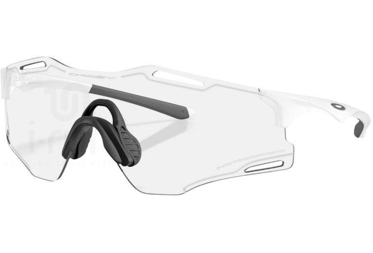 Oakley Cybr Zero Photochromic Iridium Clear to Black