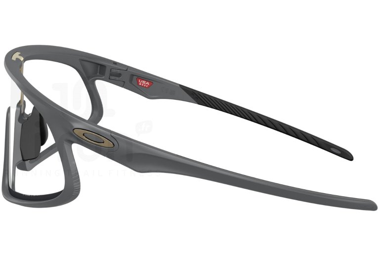 Oakley RSLV Photochromic